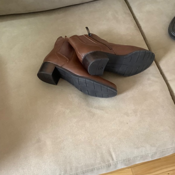 Easy Spirit Leather Ankle Boots - Picture 2 of 4